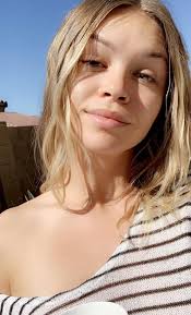 Danielle Hunt Modeling