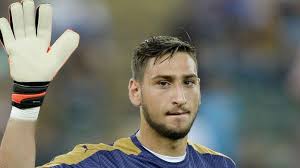 De voetballer is anno 2021 bekend van ac milan. Donnarumma Ogni Giorno Imparo Da Buffon Calcio News 24