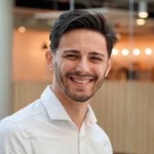 🧗 Recognition is a big thing at LinkedIn so I am grateful to receive the  Star Award from my peers!