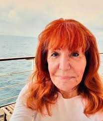 This former talk show host was HUGE in the 80s and 90s, but now she claims  no one recognizes her. Not even Instagram will verify her account because  they don't believe her.