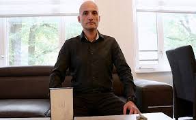 Hollanda Da Gazi Torunu Turk E Kahramanlik Odulu Hollanda Turkler Danca