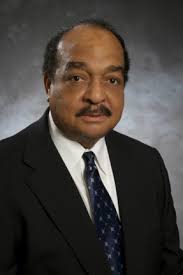 Linking The College To Its Alumni And Friends