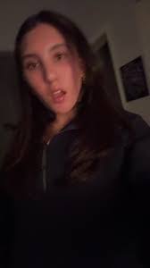 Winnie Bean's Instagram, Twitter & Facebook