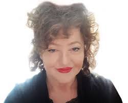 Violet Lincoln's Instagram, Twitter & Facebook