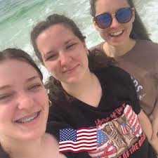 Who does acoustic guitar repair in Shelbyville, TN?