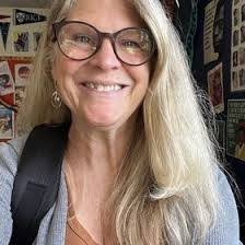 Cindy Leighton's Instagram, Twitter & Facebook