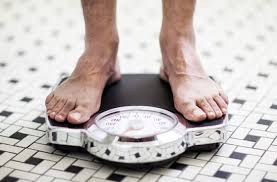 Most modern electronic bathroom scales display your weight in increments of 0.1 kg (or the equivalent in stone/pounds), which is 0.1% of your weight, if you weigh 100 kg. When Is The Best Time To Weigh Yourself Health Essentials From Cleveland Clinic