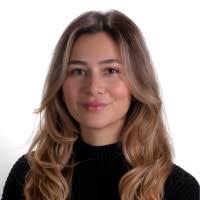 90+ perfiles de «Coker»