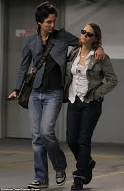 Jodie foster & wife alexandra hedison take in the sights in london: 900 Jodie Foster Ideas Jodie Foster The Fosters Actresses