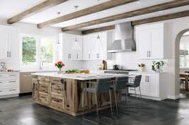 Come with us on a creative journey set against the backdrop of great american homes to design your own personal spa. Bridgewood Cabinetry