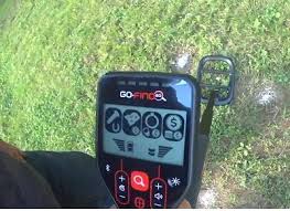 The amplitude tells you the distance the metal object is and the phase shift is used to determine the metal type. Simple Vlf Metal Detector Circuit