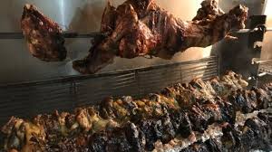 Αυτοί πούλησαν τα πρόβατά τους και άνοιξαν μαγαζιά για να γ. οι σωστές συμβουλές για να απολαύσεις το πασχαλινό τραπέζι ακόμα και στην πόλη. Me Soybles Kai Pshto Arni Meshmeri Kyriakhs Sto Roloi Ston Ampelwna Paidis Com