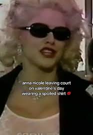 Anna Nichol Smith Court Attire