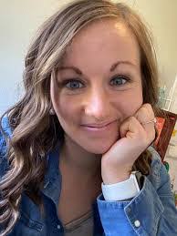 Eileen Scrivner's Instagram, Twitter & Facebook