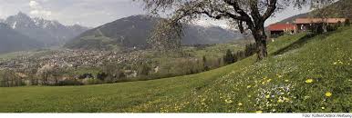 Juni zwischen 2 und 4 uhr im stadtgebiet von lienz mehrere zeitungsständer von diversen printmedien auf und entwendete daraus das vorhandene münzgeld. Lienz Osttirol Ausflugsziele Sehenswurdigkeiten Wetter Hotels Und Unterkunfte Fur Den Urlaub In Lienz Osttirol