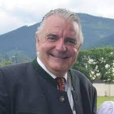 Carl Grammer's Instagram, Twitter & Facebook