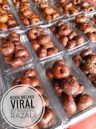 Gula melaka, or palm sugar syrup can be prepared and kept in the refrigerator for easy usage when needed. Keria Gula Melaka Viral Menarikdi Com