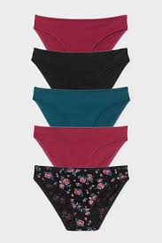 Der brazilian slip bietet perfekten tragekomfort, aufgrund der qualitativ hochwertigen materialien, wie spitze oder seide. Damen Slips Unterwasche Gunstig Kaufen C A Online Shop