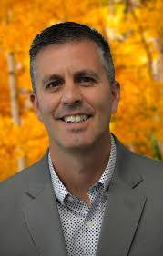 Steve Bricker's Instagram, Twitter & Facebook