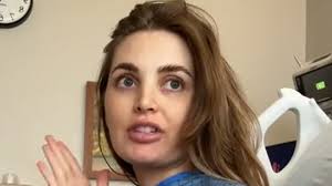 YouTuber Aspyn Ovard not wearing wedding ring in post after filing for  divorce from husband Parker Ferris