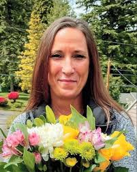 Toni Winn's Instagram, Twitter & Facebook