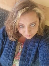 April Runion's Instagram, Twitter & Facebook