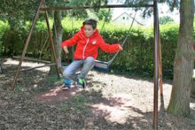 Finde den besten spielplatz in neuhausen auf den fildern. Schaukel Auf Kinderspielplatz Gaststatte Schutzenhaus Neuhausen Fildern