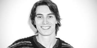 Celebrities with last name: Paxton