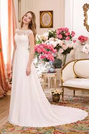 Lace sweetheart wedding dresses are simple white gowns, but they have evolved in ways unimaginable over the centuries. Boatneck Wedding Dresses Justin Alexander