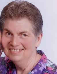 Ellen Pate's Instagram, Twitter & Facebook