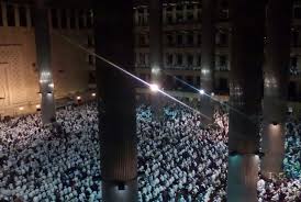 Check spelling or type a new query. Masjid Istiqlal Penuh Jamaah Shalat Subuh Di Gerbang Republika Online