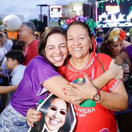 Querida companheira @nataliabonavides , hoje é dia de ...