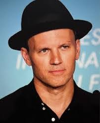 Gerald Ding's Instagram, Twitter & Facebook