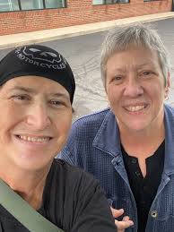 Fun at St clair shores 9 and greater Mack at the best pet food store in the  area everybody that works here is awesome. They're a great team. I've been  coming here