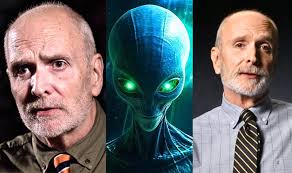 What are the stories and experiences of service men who witnessed UAP in  USO events at Wurtsmith AFB?