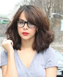 Medium length hairstyles with thick straight bangs. Top 15 Bangs And Glasses The Perfect Combination New Old Hairstyles For Woman Men Hair Styles Wavy Hairstyles Medium Medium Length Hair Styles