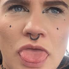 Thomas Fairbrother (@ThomDoesTweets)