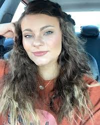 Hannah Oglesby's Instagram, Twitter & Facebook