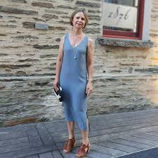 This can be done a couple of ways. How To Dress When You Are Short And Styles Petite Women Look Amazing In