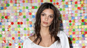 Be sure to ask your hair stylist to take out weight in bulky areas, and add face framing layers if you feel like you need shorter hair around the face. Emily Ratajkowski Tries Short Hair For Met Gala 2018 Teen Vogue