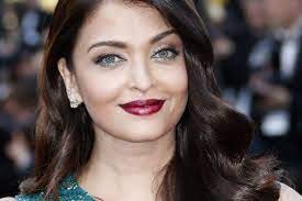 Aishwarya rai is an indian model, actress, and producer who predominantly work in hindi language films. Aishwarya Rai Bachchan Back In Hyderabad Hyderabad Nyoooz