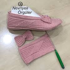 Tunus Tig Isi Orguler Nevriye Ayvz Instagram Fotograflari Ve Videolari In 2020 Knitted Baby Clothes Slippers Pattern Baby Knitting Patterns