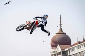 Fmx トリック大辞典 フリースタイルモトクロス レッドブル