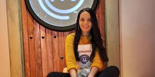 Los participantes y chefs vivieron momentos de tensión tras las fuertes exigencias en el primer capítulo de este 2021. Masterchef Mexico Quien Es La Hermana De Adriana Que Filtro La Final Del Programa Fotos