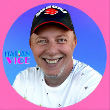 Bruce giving Chinese actor, Peter Chan Lung, something to think about in  this arresting publicity still from 'Fist of Fury' (The Chinese  Connection🇺🇸). Peter, along with fellow actor, Max Lee, had to