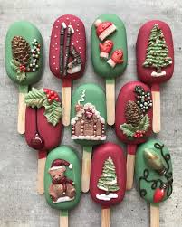 J Cookies On Instagram Christmas Cakesicle Sugarcookiesicing Icingcookies Royalicingcookies Zi Popsicles Cake Christmas Food Christmas Cake Pops