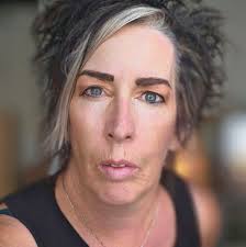 Best therapist for someone with a shopping addiction? In Saskatoon! ❤️