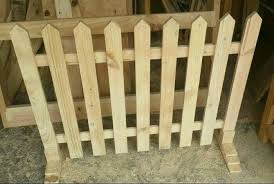 Ini adalah salah satu pintu pagar dari bahan kayu jati yang pernah kami buat untuk rumah di cibubur, lembaran lembaran papan jati dengan ketebalan 2 cm menjadi kesatuan pintu gerbang utama dengan tampilan yang lain dari pada yang lain. Cara Membuat Pintu Pagar Dari Kayu Pagar Rumah