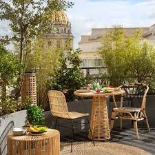 20 Comedores Con Un Estilo Muy Fresco Para Disfrutar Dentro Y Fuera De Casa Este Verano En 2020 Mueble De Jardin Decoracion De Exteriores Muebles De Colores
