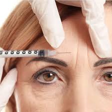 Lui a pensé a du botulisme, masi c tres rare, donc il ne s'avance pas. Injection De Botox Toxine Botulique A Paris Chirurgien Esthetique Paris